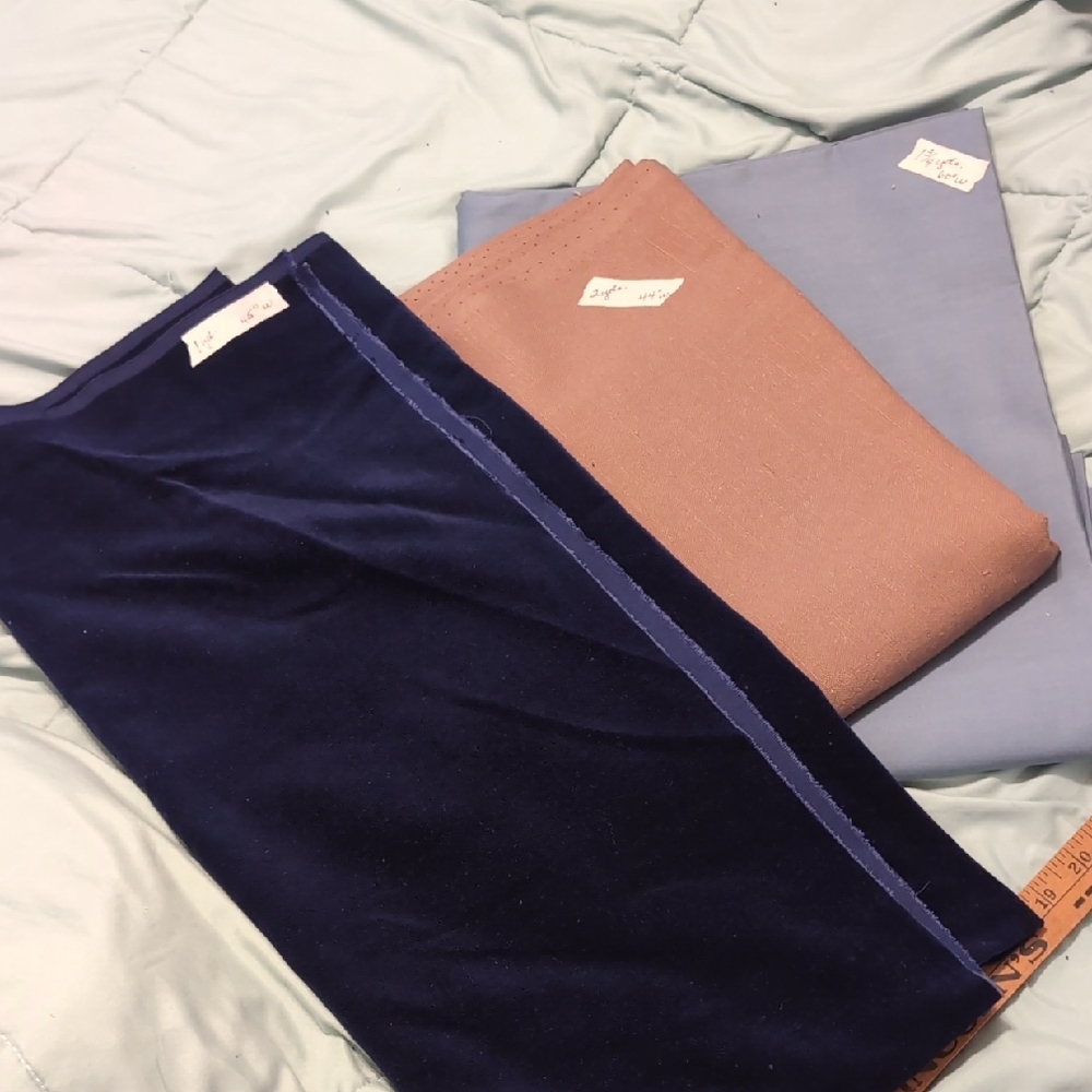 🏵️Velvet and Fabric Bundle in Blue and Beige